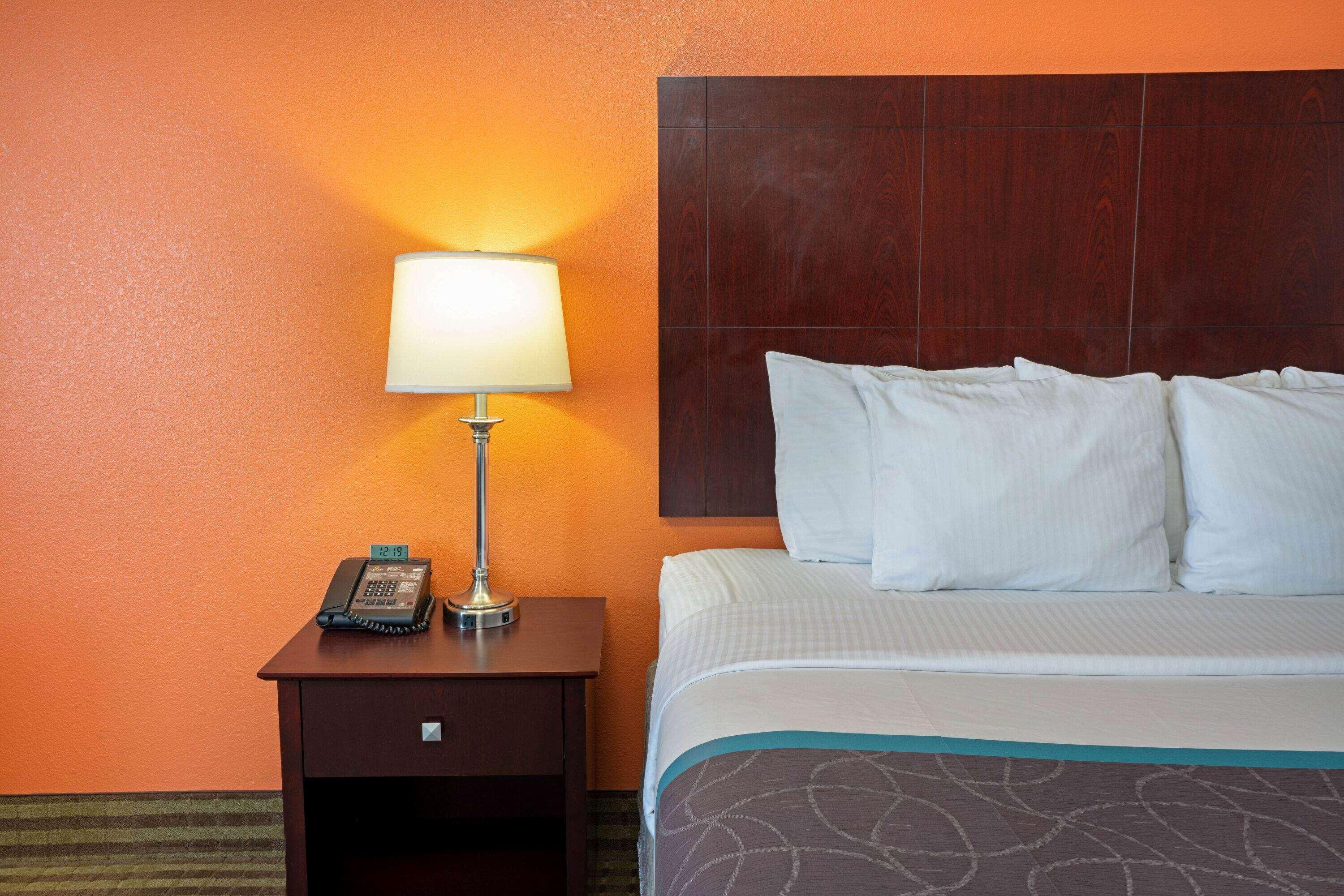 La Quinta By Wyndham Houston Iah Bush Intl Airport E Hotel Humble Exterior photo