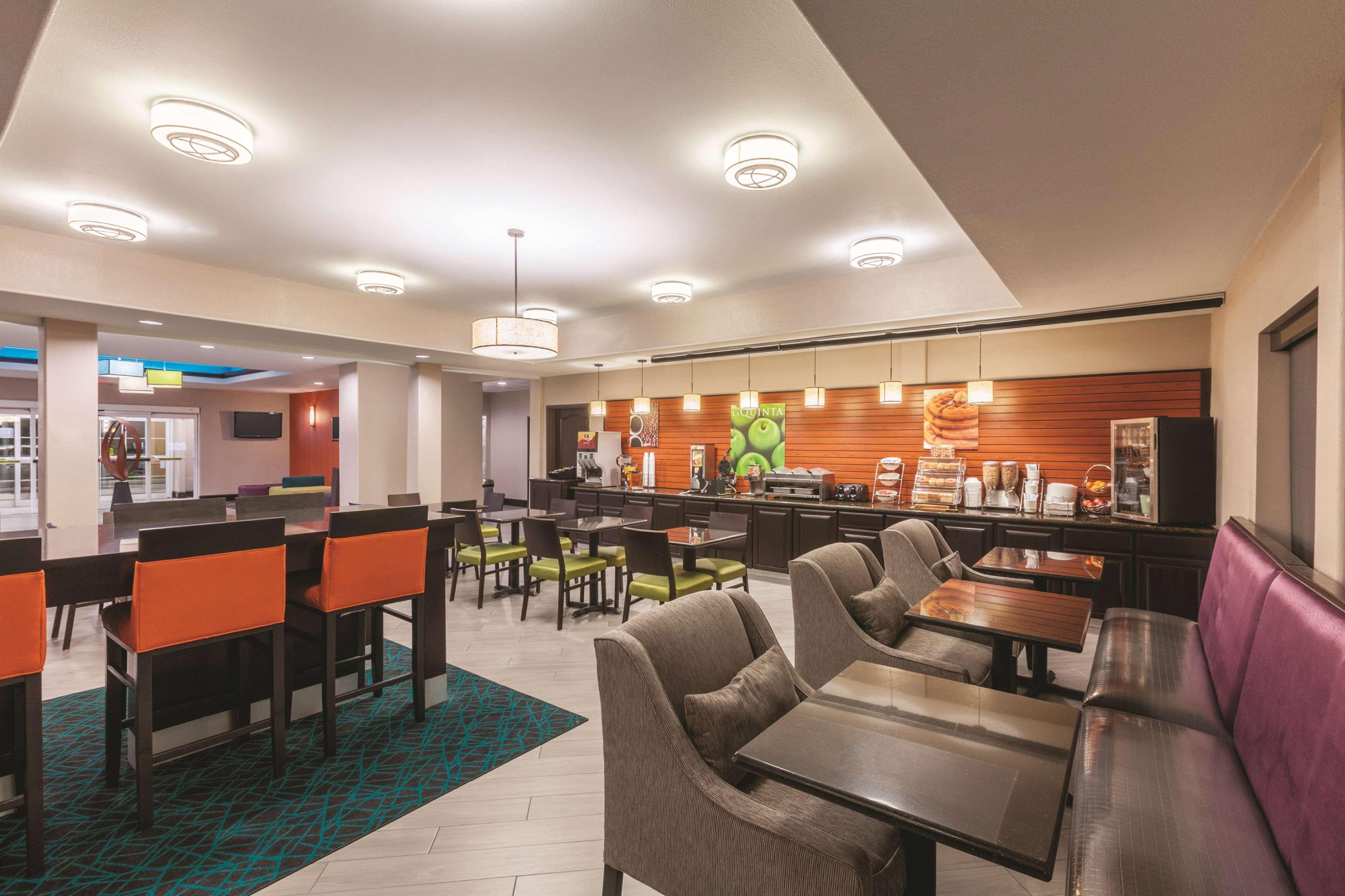 La Quinta By Wyndham Houston Iah Bush Intl Airport E Hotel Humble Exterior photo